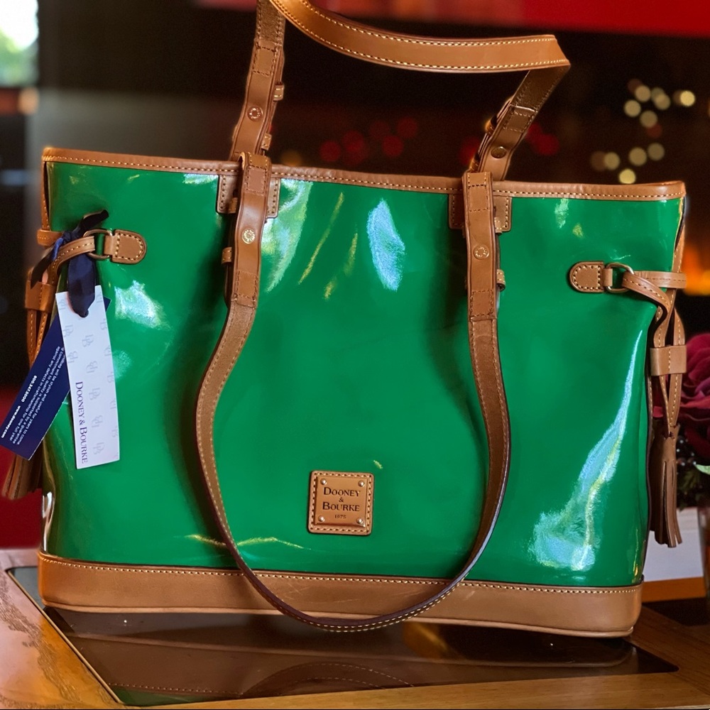 Dooney & Bourke Handbag 💚